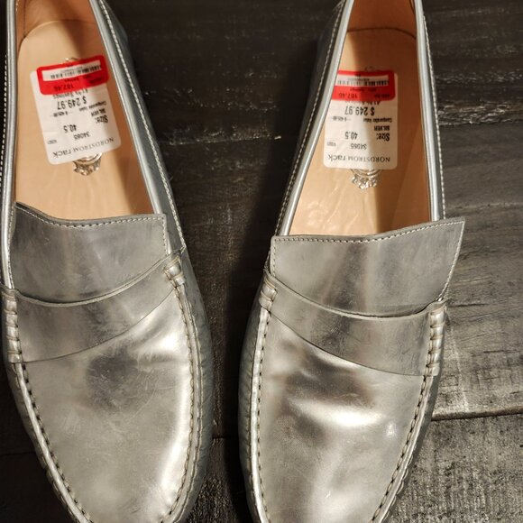 TOD'S Metallic Silver Driving Shoes/Loafers - Picture 2 of 4
